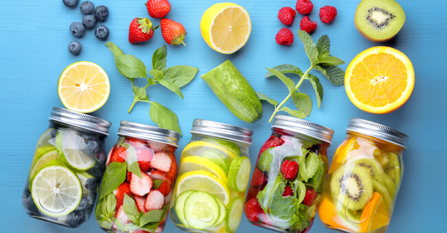 Cinque buone abitudini detox per eliminare le tossine in 24 ore