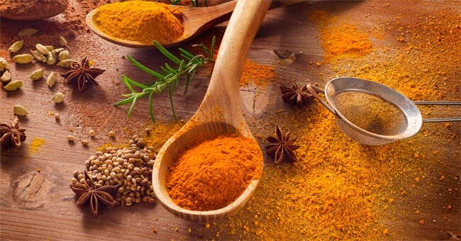 Con la curcuma elimini le scorie dei cenoni