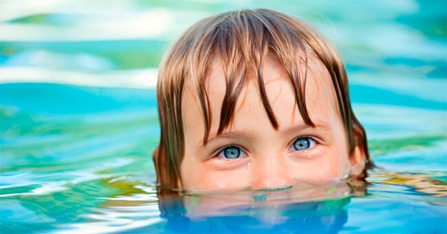 Ha paura dell'acqua? Così lo aiuti