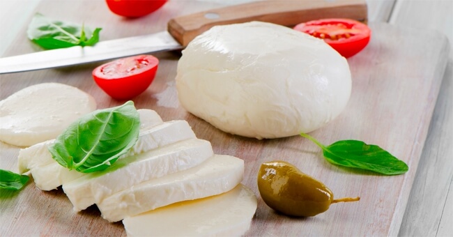 I formaggi magri sono alleati della linea?