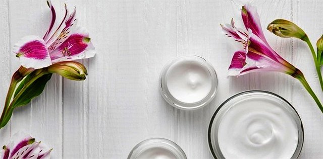 Creme di bellezza? Prova quelle a base di fiori