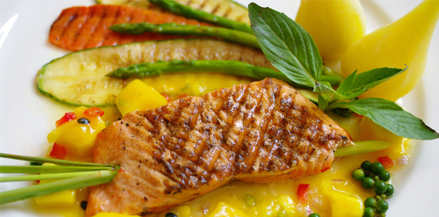 Branzino alle spezie in salsa agrodolce al mango