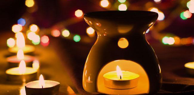 Gli oli essenziali che vi sistemano per le feste!