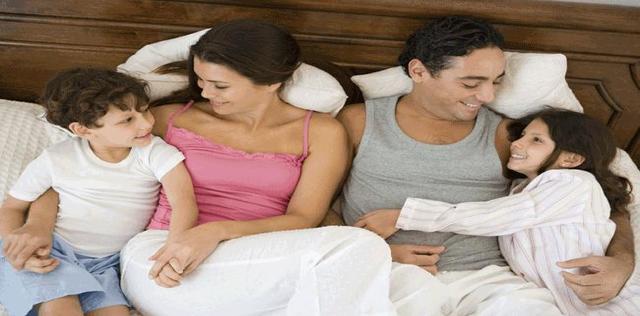 Bambini nel lettone: quando si, quando no